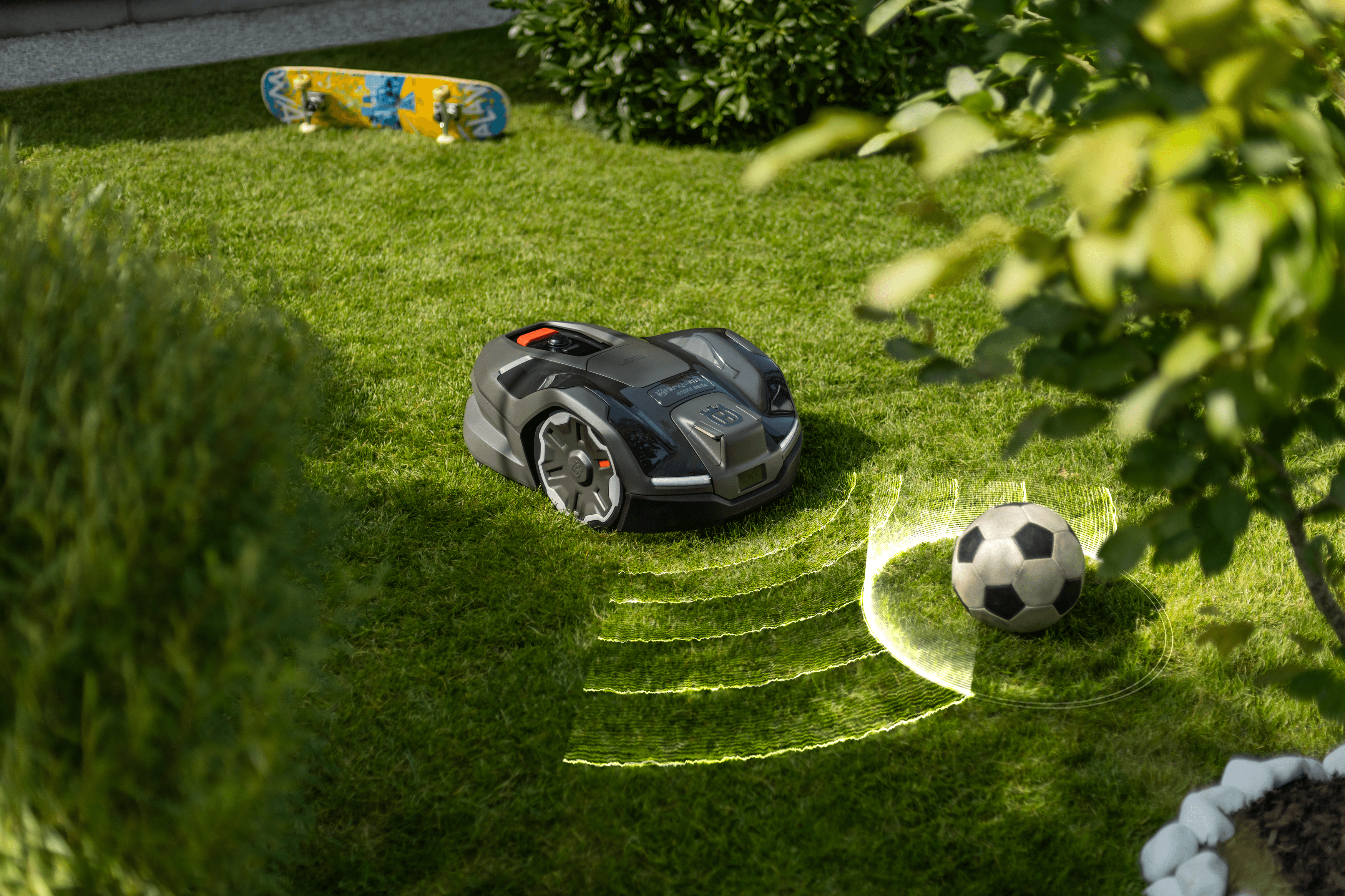 Built-in sensors assist the mower to detect and avoid objects, reducing the risk of unplanned stops. The detections mode reduces the speed and makes collisions softer and the avoidance mode causes the mower to turn away and avoid impact. image